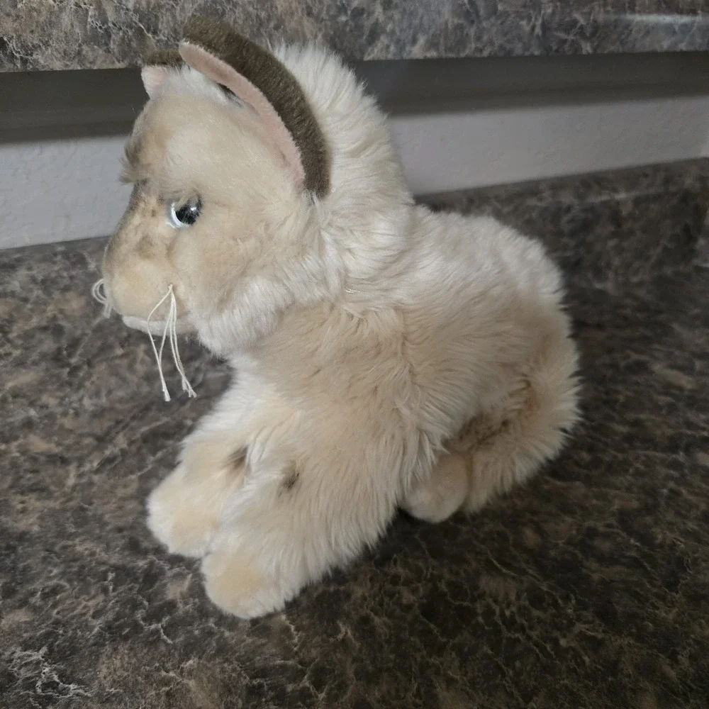 Webkinz Signature Ragdoll Cat WKS1041 No Code Plush Realistic Stuffed Animal Tan
